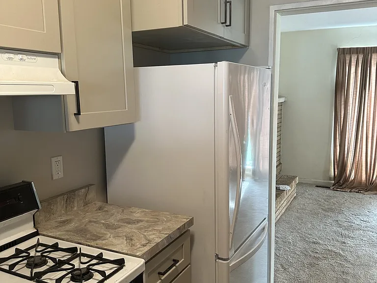 17313 Lorenz Ave — Photo 7