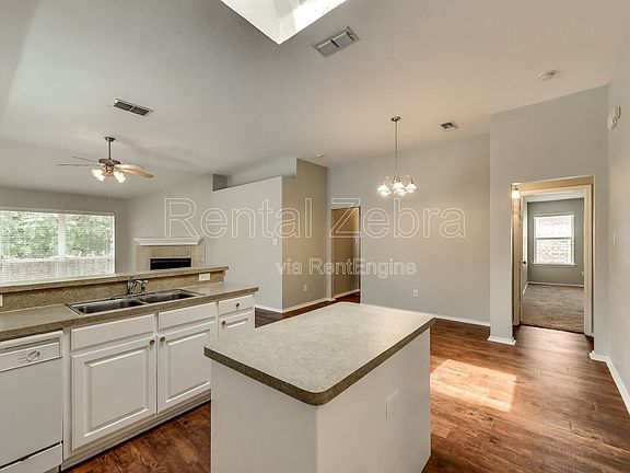5th image of 109 Flyaway Ln