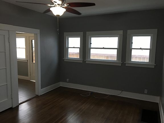 2nd image of 1836 E 1st St APT 5