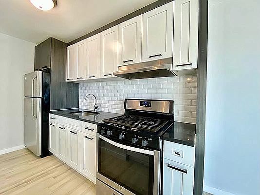 4th image of 260 Audubon Ave #12K