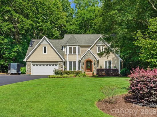 1938 Candlewick Dr, Fort Mill, SC 29715
