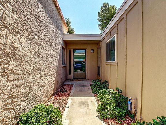 3rd image of 5303 S Palm Dr