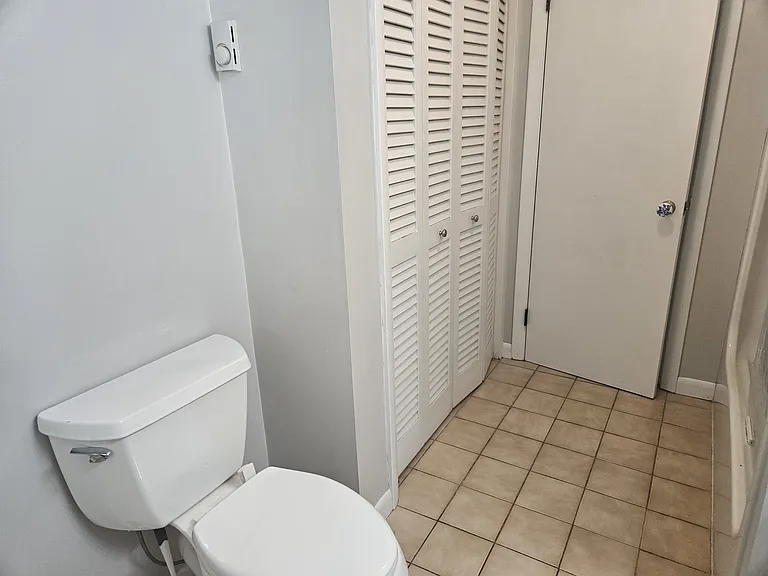 167 W Main St #1 — Photo 11