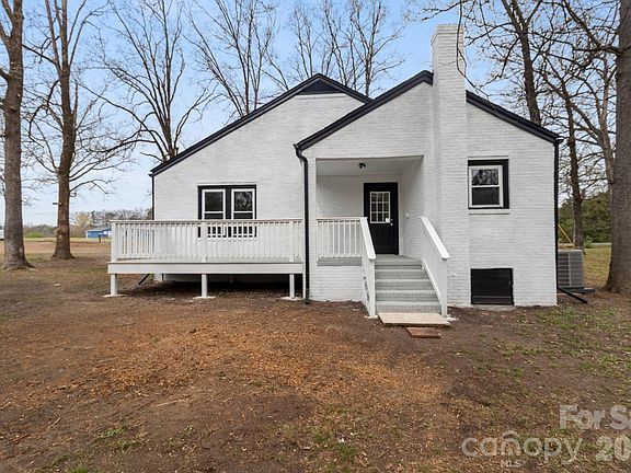 4th image of 24460 Endy Rd