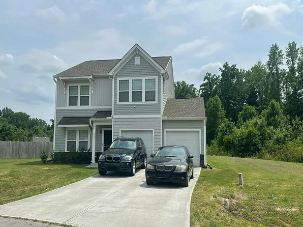 206 Pineapple Pl, Benson, NC 27504