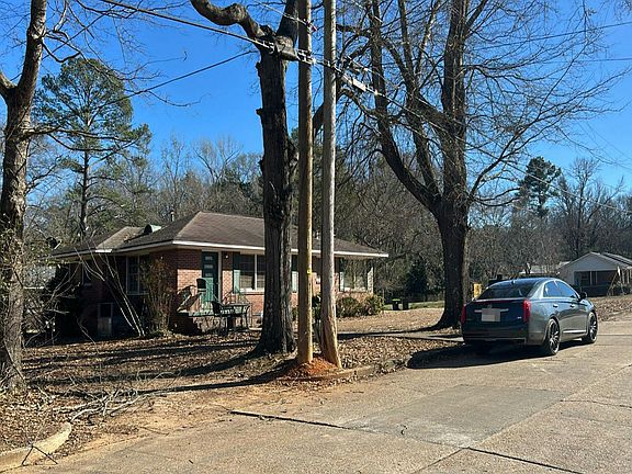 3rd image of 216 S Nashville Ave