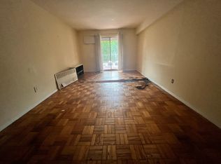 691 Bronx River Rd #1R, Yonkers, NY 10704