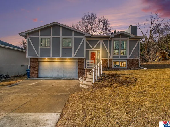 2409 Yorktown Pl, Bellevue, NE 68123
