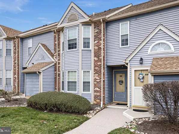 55 Tilia Ct, Hamilton, NJ 08690