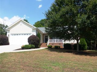 200 Stagecoach Dr, Anderson, SC 29625