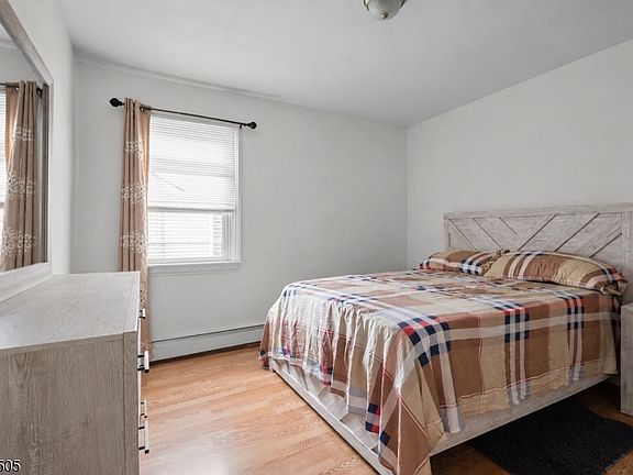 5th image of 526 E 25Th St