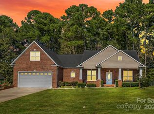 2130 Chelesa Ln, Newton, NC 28658