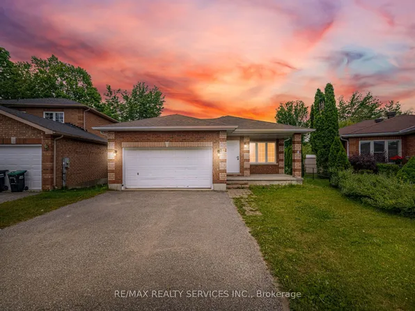 17 Sydenham Wls, Barrie, ON L4M 6R3
