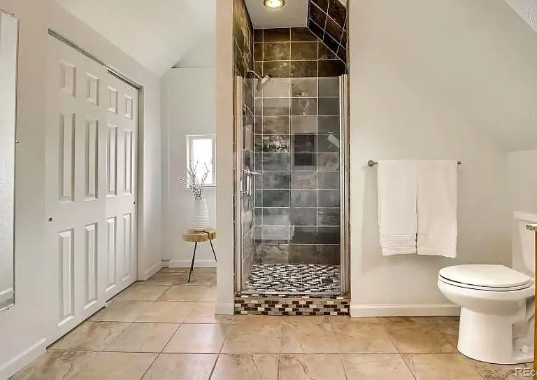 3451 N Downing St — Photo 10