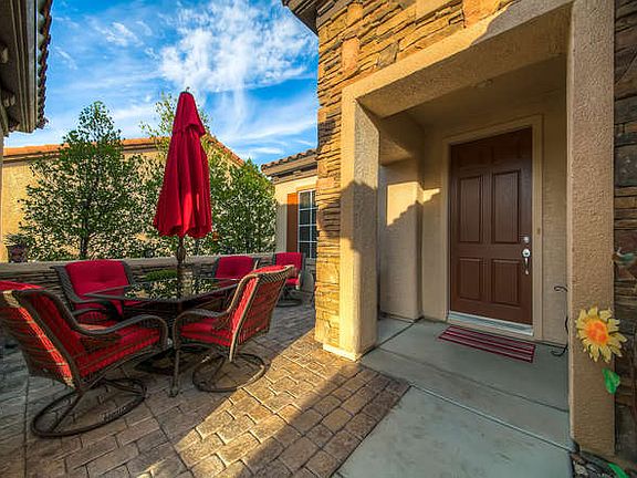 Gated Court Yard Entry