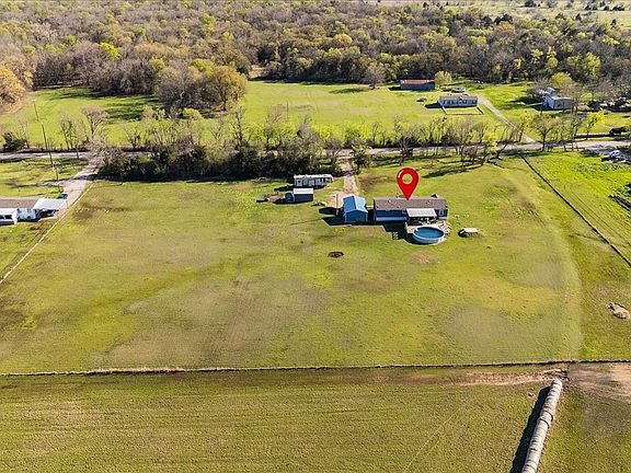 2nd image of 15877 Hiram Rd