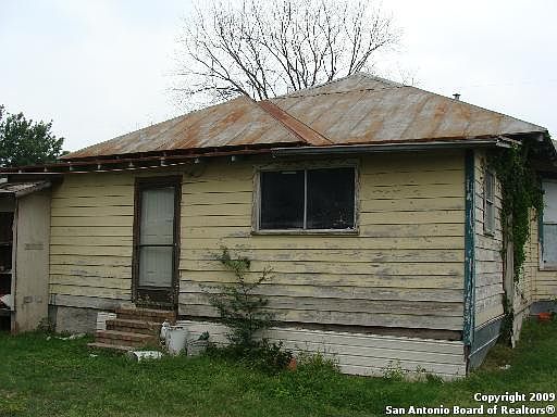 4th image of 569 N SAN AUGUSTINE