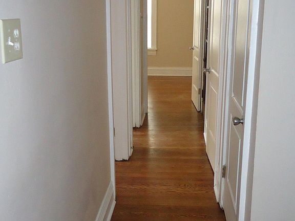 3rd image of 4626 Shenandoah Ave APT 2e