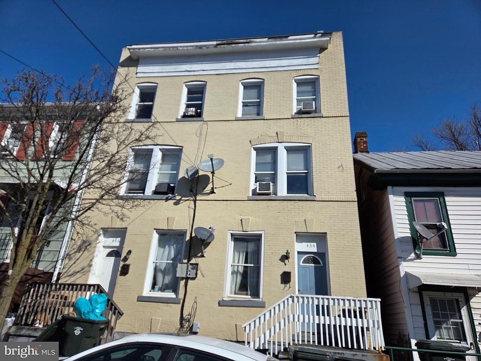 1st image of 434 W Franklin St