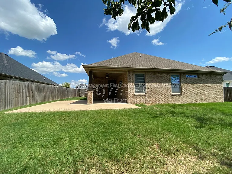 109 S Geranium Ln — Photo 13