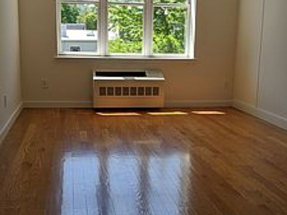5th image of 74 Grand Ave APT 4I