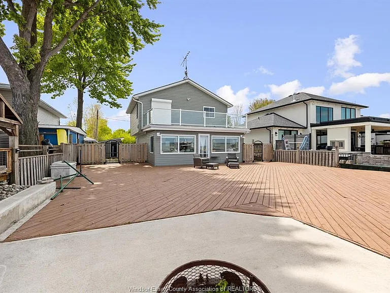 689 Ross Beach Rd — Photo 23