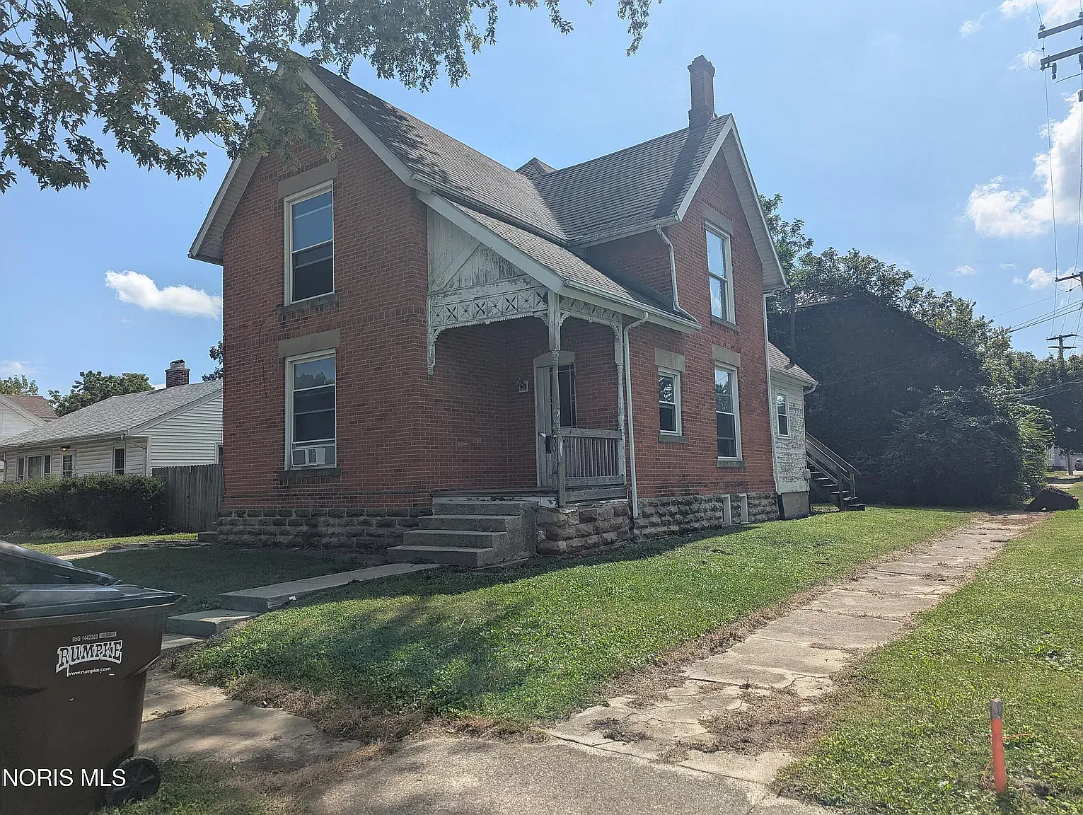 2 bed, $1,200 — Photo 1