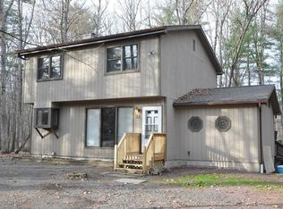 3232 Greenbriar Dr, East Stroudsburg, PA