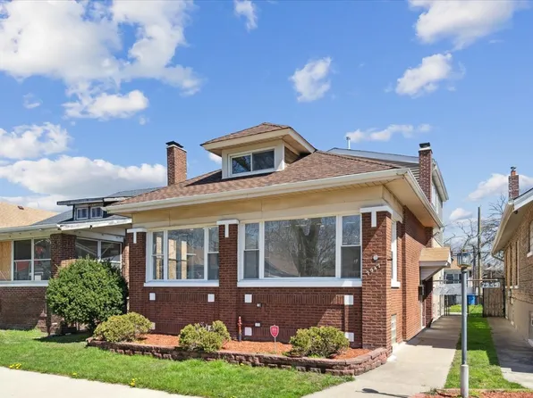 7947 S Bennett Ave, Chicago, IL 60617