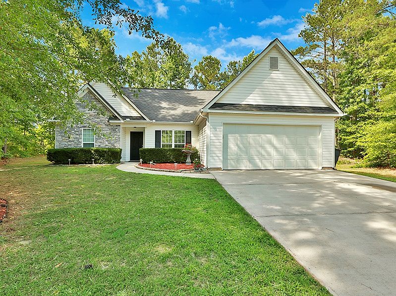 1st image of 475 Meadows Dr