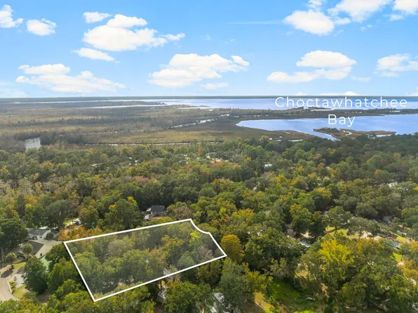 161 Wildwood Dr, Freeport, FL 32439