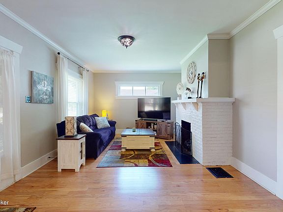 5th image of 2226 Hawthorne Ave