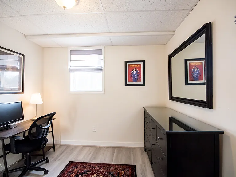 706 Rockland Ave #B — Photo 2