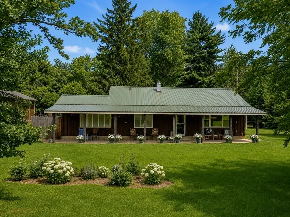 3435 Howlett Rd, Lee, IL 61353