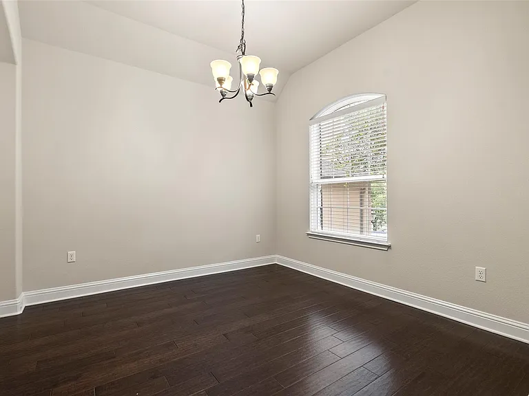 11704 Quintana Cv — Photo 12
