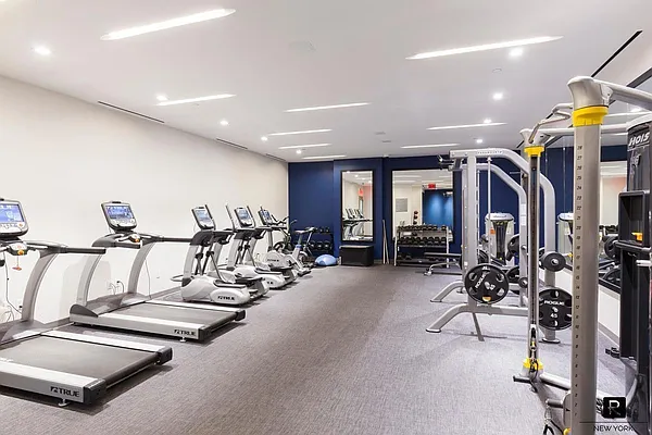 Rented by R New York | media 19