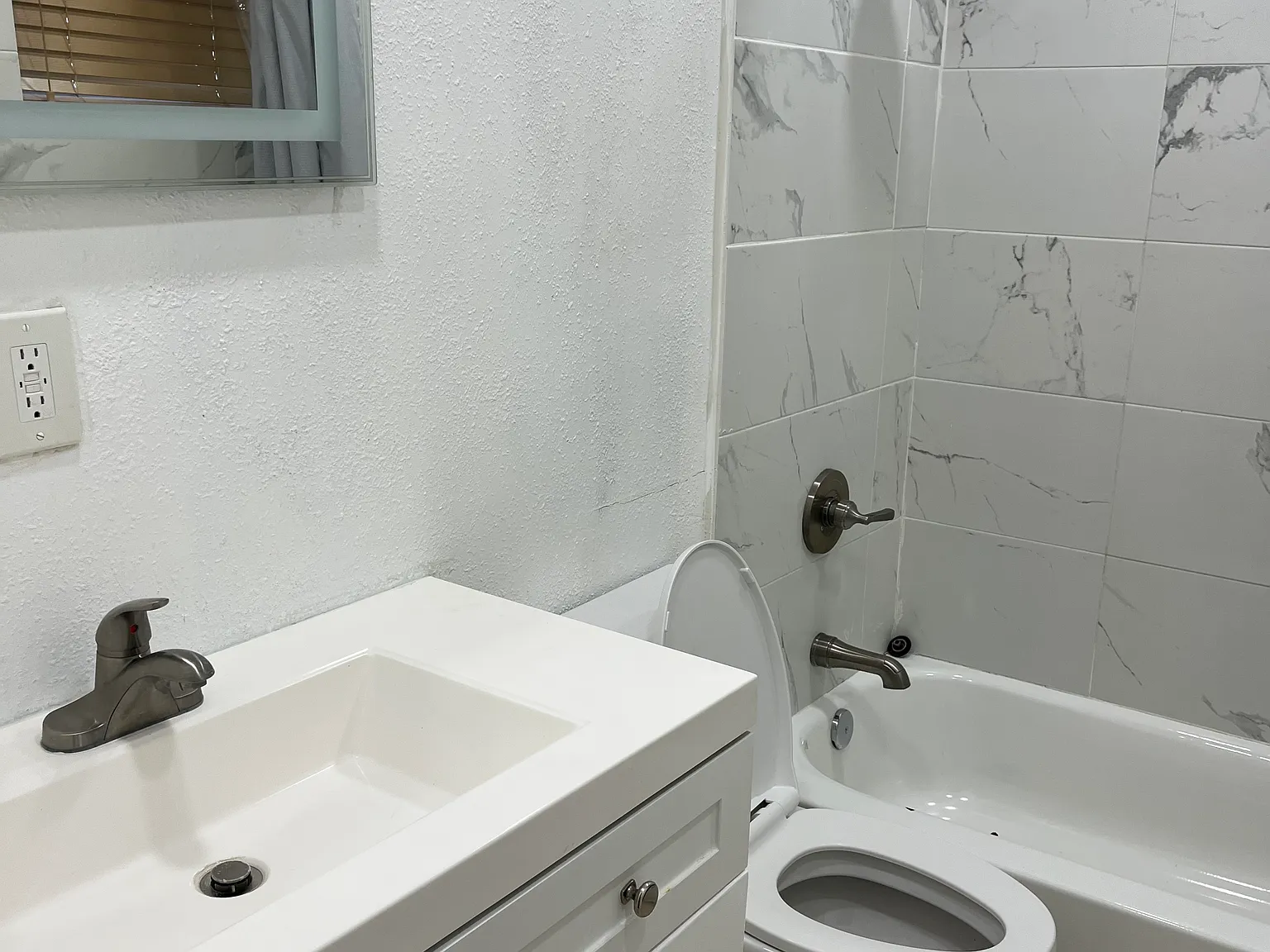 1 bed, 900 sqft, $1,475 — Photo 3