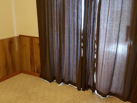 Small Room could be used for computer Room