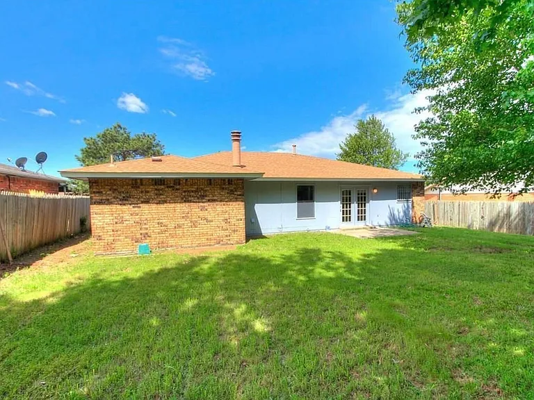 8412 Bellmon Ave — Photo 15