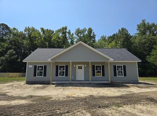 120 Dandelion Ct, Round O, SC 29474