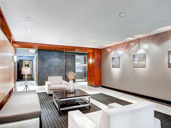 Building - Lobby