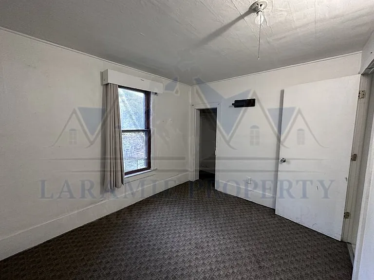 511 E Fremont St — Photo 7
