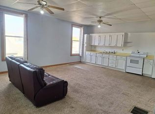 8 S Main St, Fayette, IA 52142