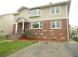 323 6th St, Saddle Brook, NJ 07663