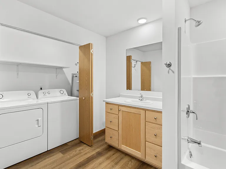 1360 Bayberry Ln #303 — Photo 8