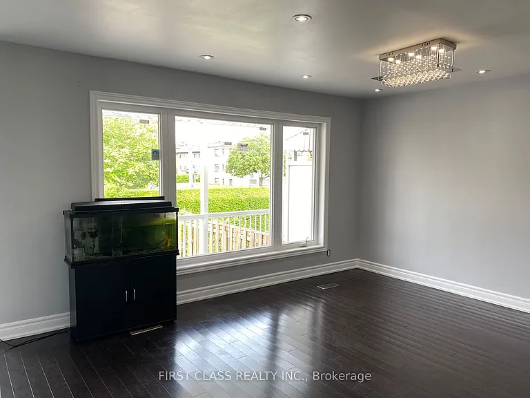 26 Wilmington Ave — Photo 4