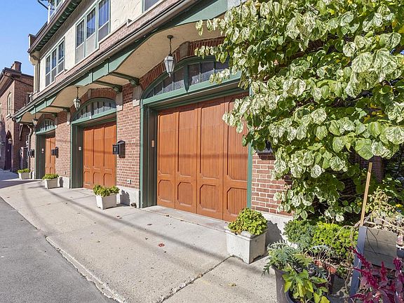 2nd image of 2010 E Windsor PLACE #A