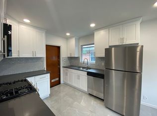 165-12 69th Ave, Fresh Meadows, NY 11365