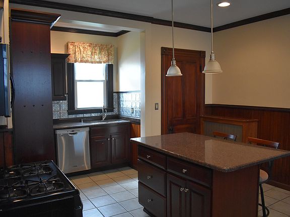 3rd image of 735 N Bromley Ave #L-9