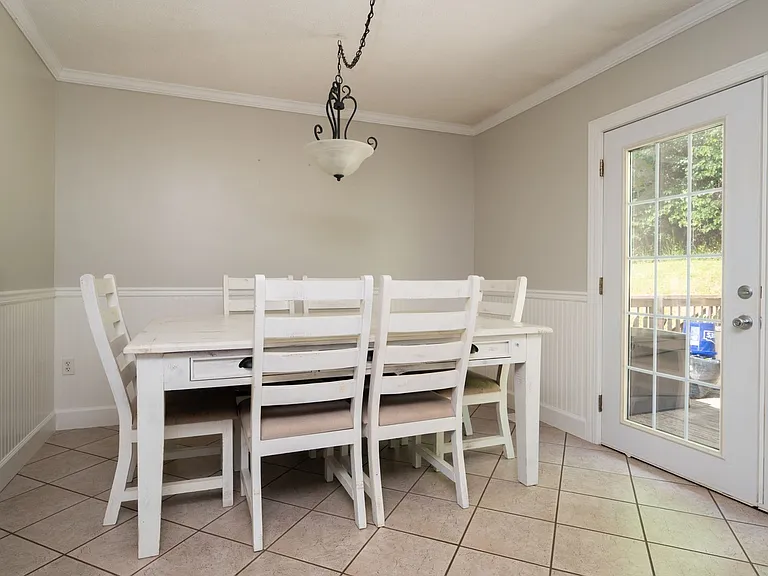 135 Riders Dr — Photo 24
